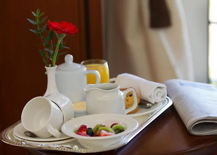 Robeen House Гостьовий будинок