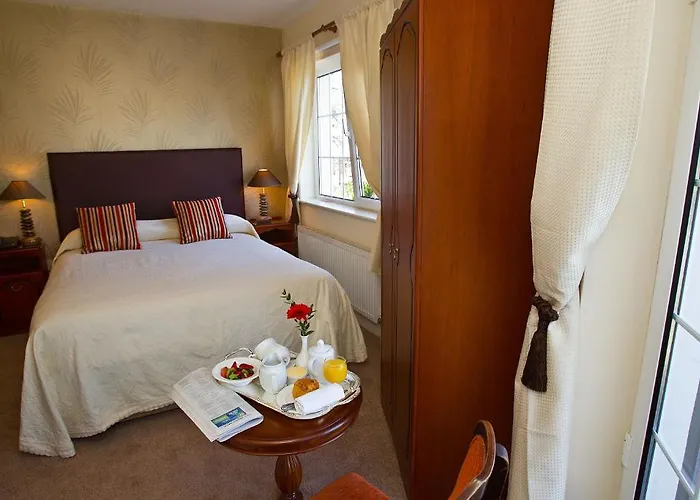 Guest house Robeen House