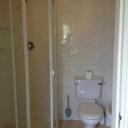 Robeen House 招待所 3*